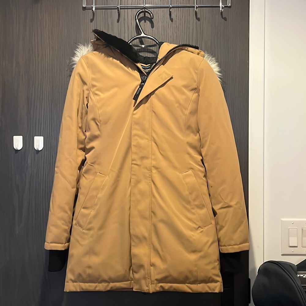 Aritzia Tna Haven Parka - Waterproof Canvas - Khaki/Gold - Super Warm